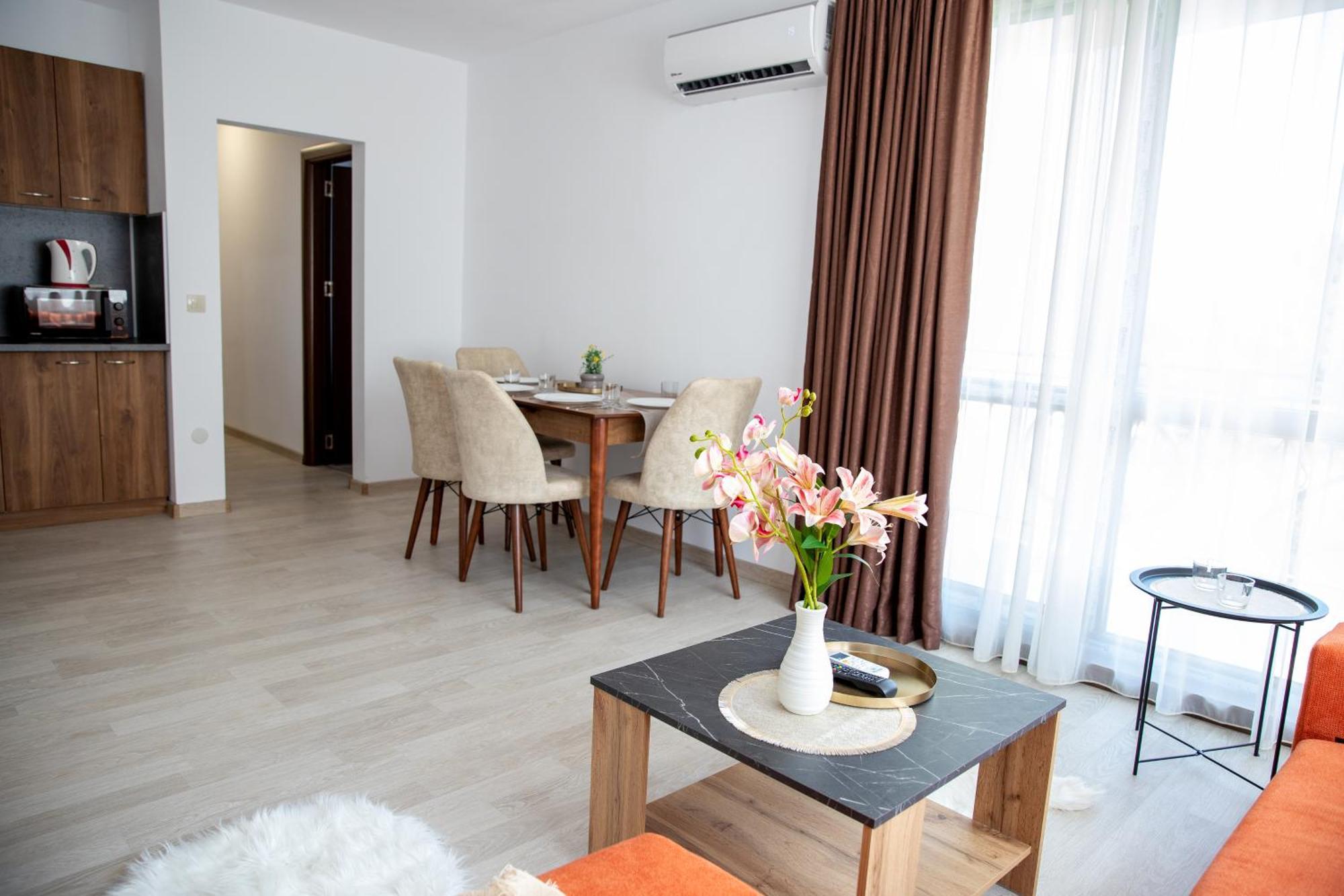 Two-Bedroom Premium Apartment Saints Constantine and Helena Exterior foto
